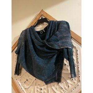 One Girl who… Cropped Sweater